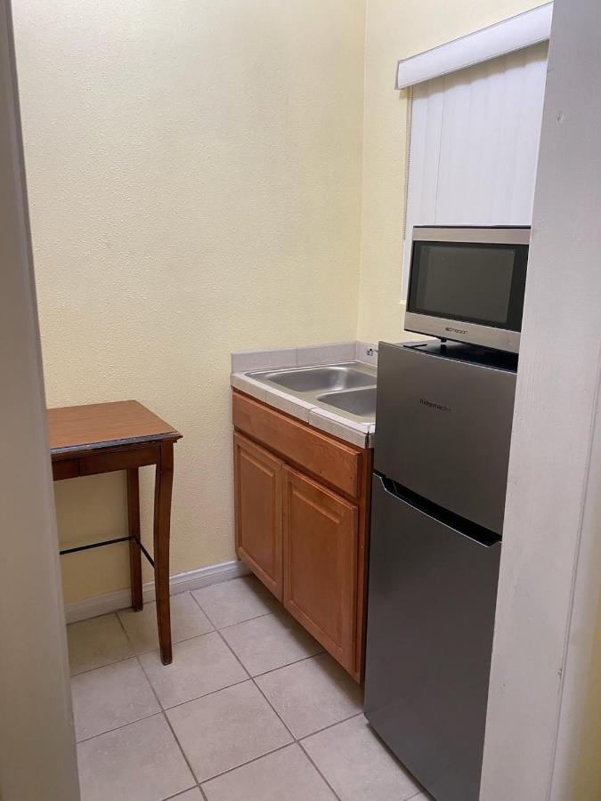 Europa Inn & Suites Desert Hot Springs Luaran gambar