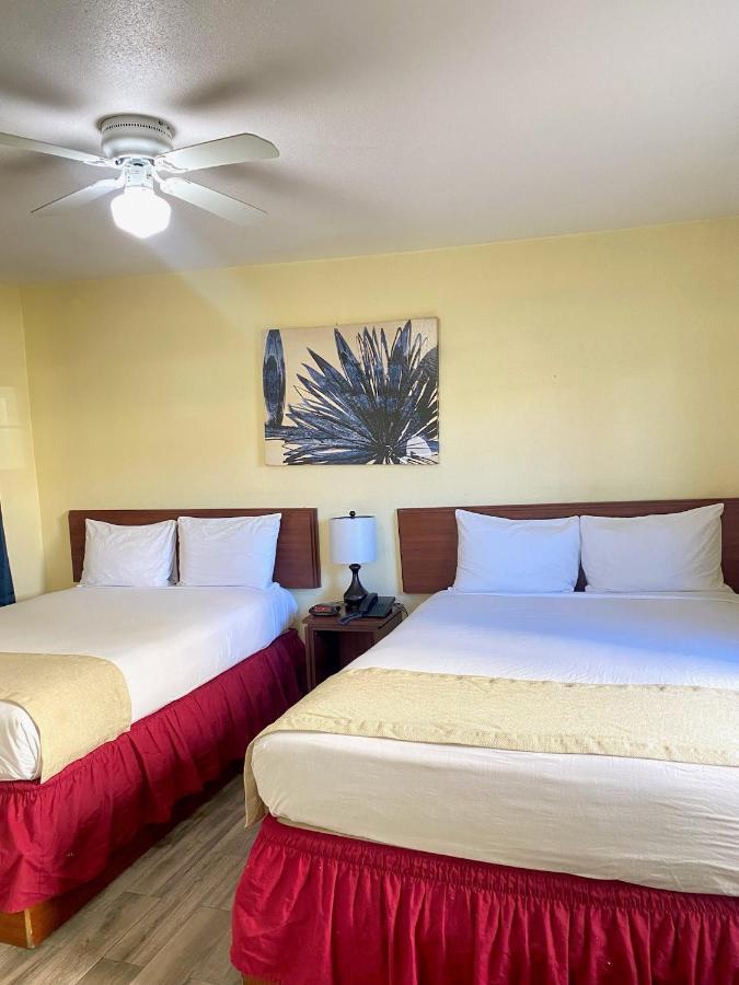Europa Inn & Suites Desert Hot Springs Luaran gambar