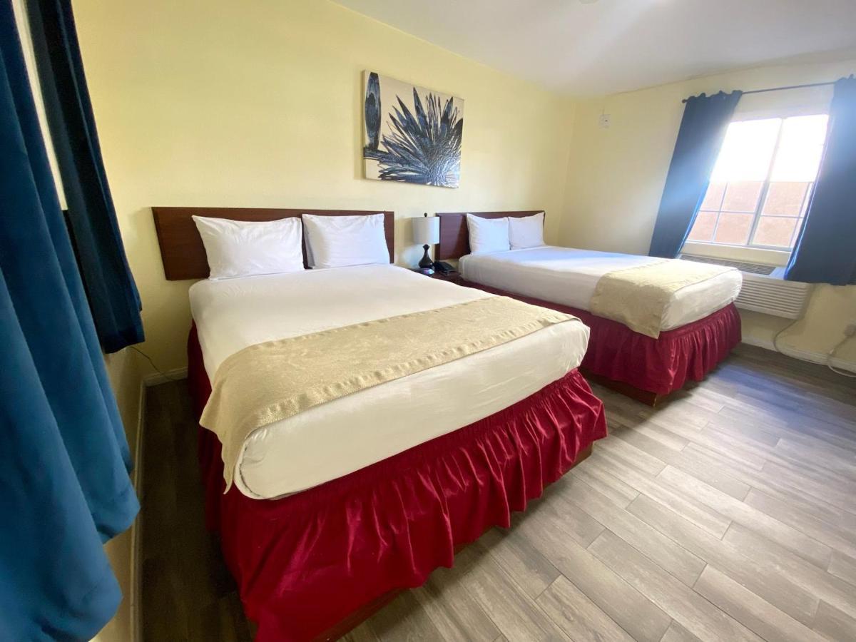 Europa Inn & Suites Desert Hot Springs Luaran gambar